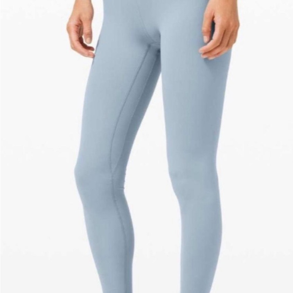 Lululemon Under Wonder chambray light blue